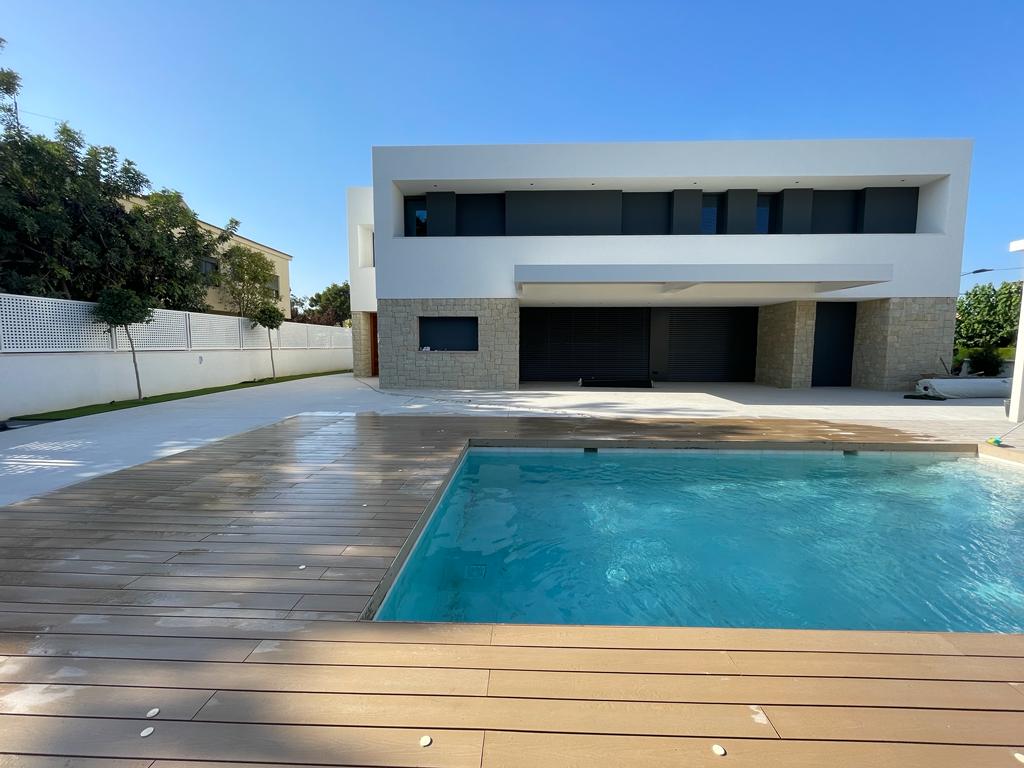 Vivienda Vedat con piscina — Unarc