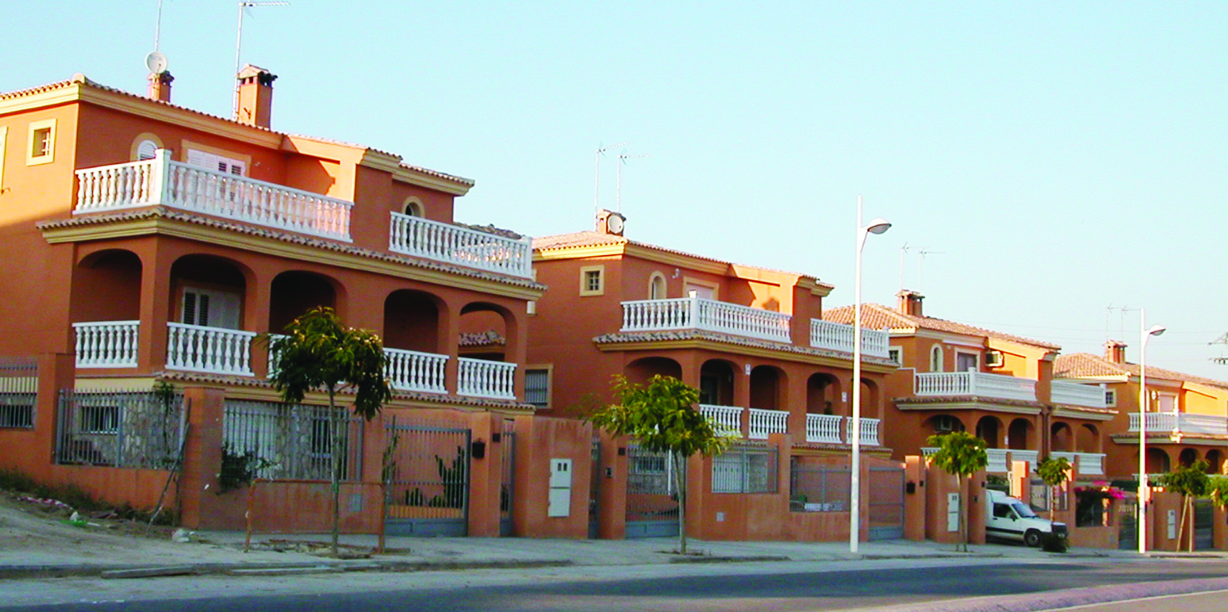 VIVIENDAS PAREADAS EL CASTELLET